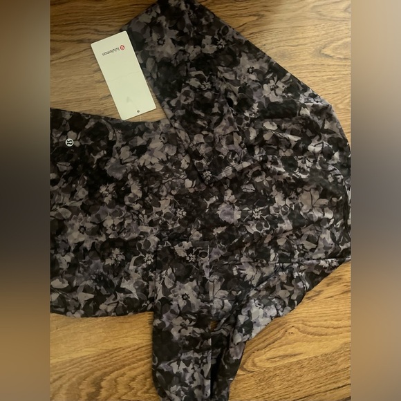 Lululemon Luxtreme Running Half-Zip Inflect Floral Lunar Rock Multi 8 nwt - Picture 5 of 7